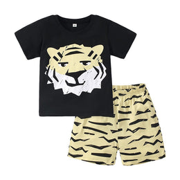 Boys Black Graphic Printed Printed Top with Shorts