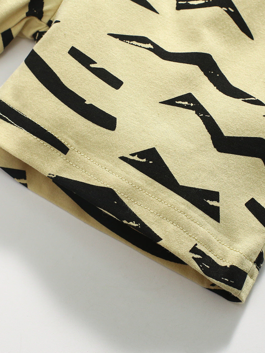Boys Black Graphic Printed Printed Top with Shorts