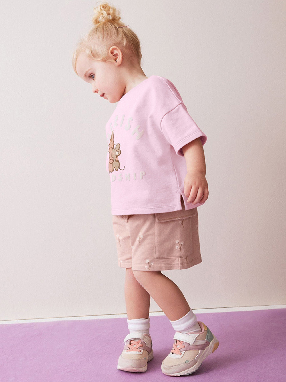 Girls Printed Pure Cotton T-Shirt With Shorts