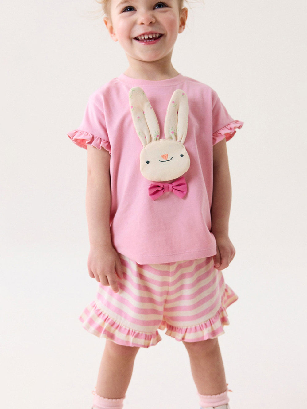 Girls Applique Work Round Neck T-Shirt With Shorts