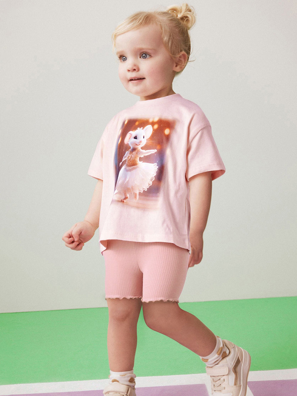 Girls Printed T-shirt With Shorts