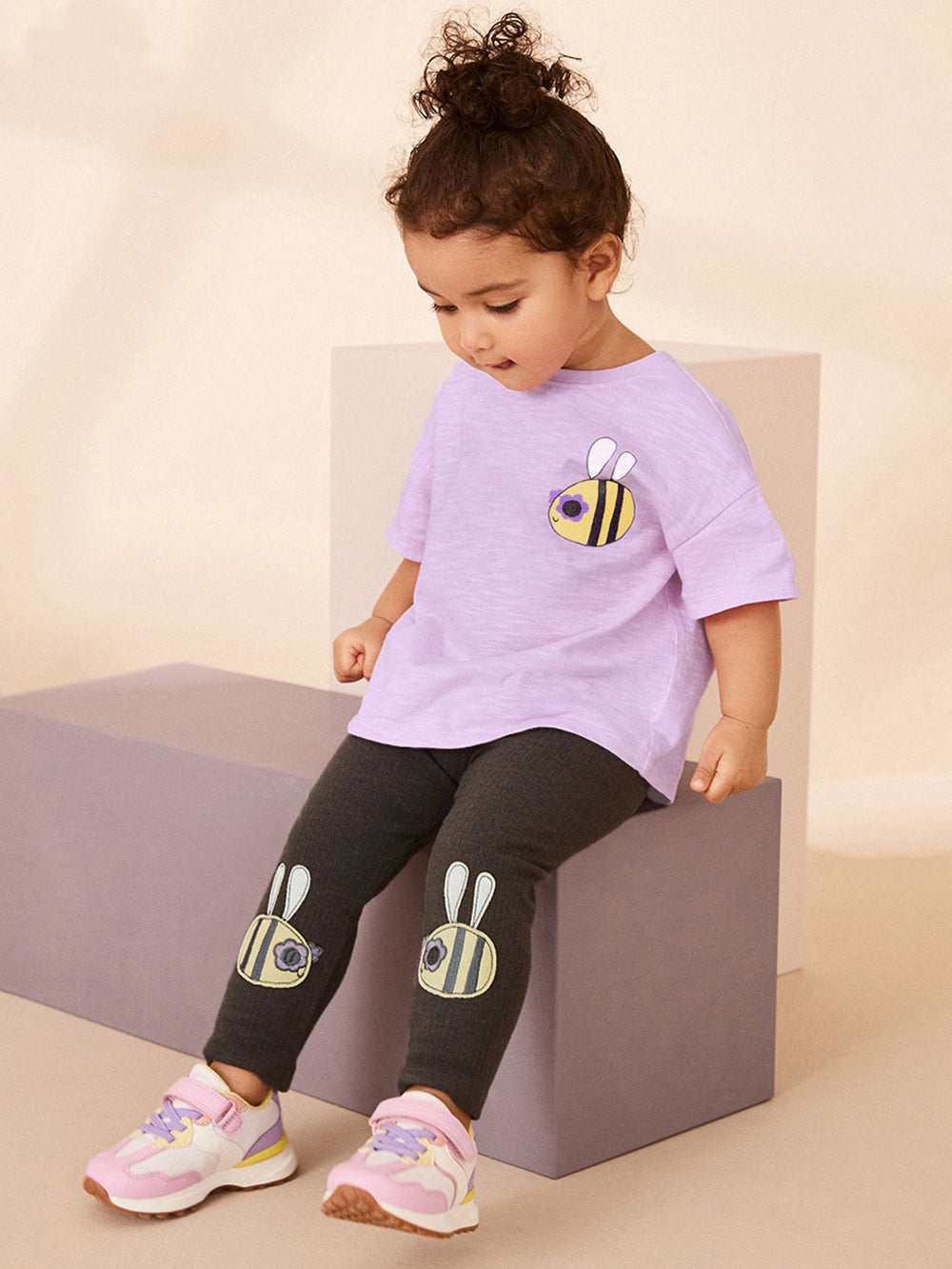 Girls Printed Round Neck T-shirt with Pyjama