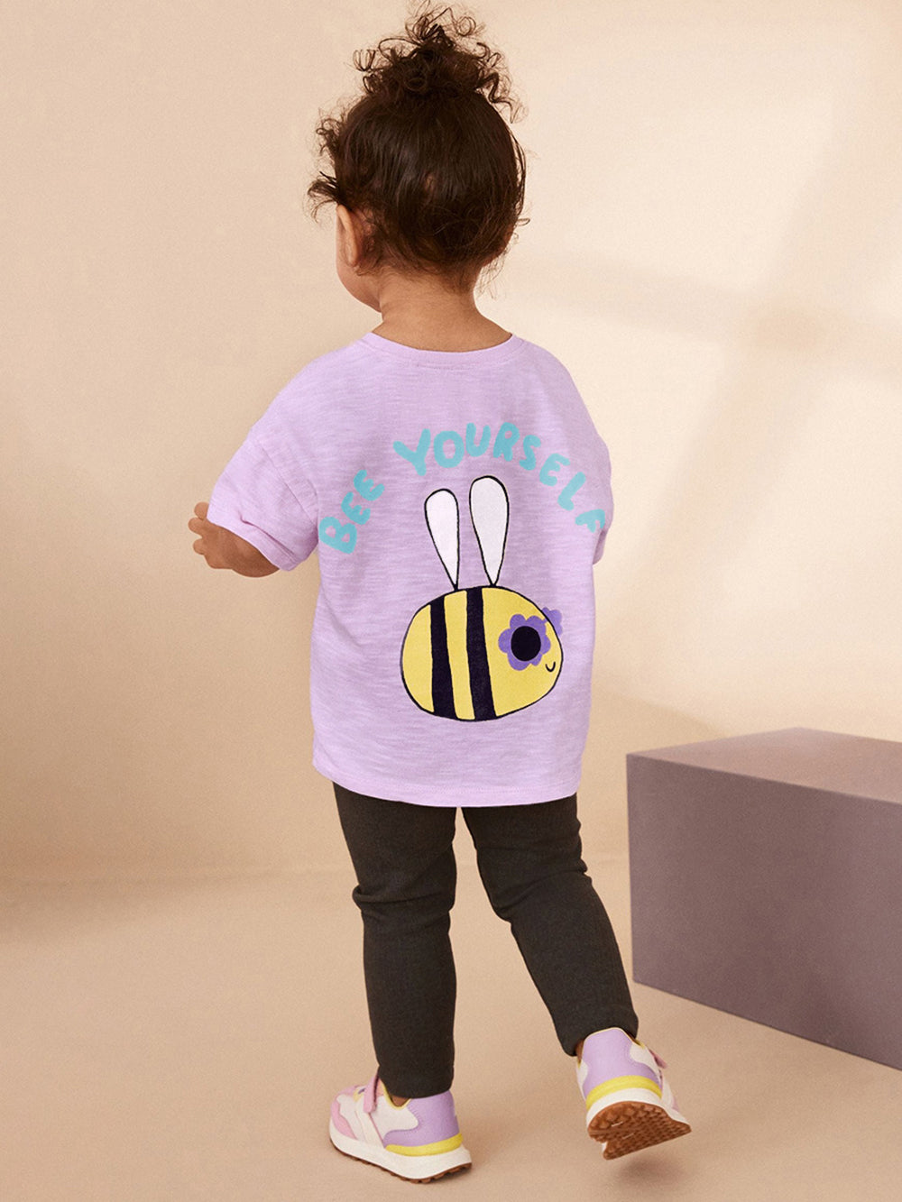 Girls Printed Round Neck T-shirt with Pyjama
