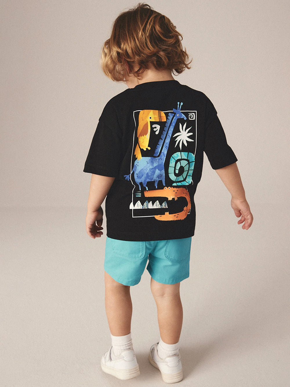 Boys Printed T-shirt With Shorts