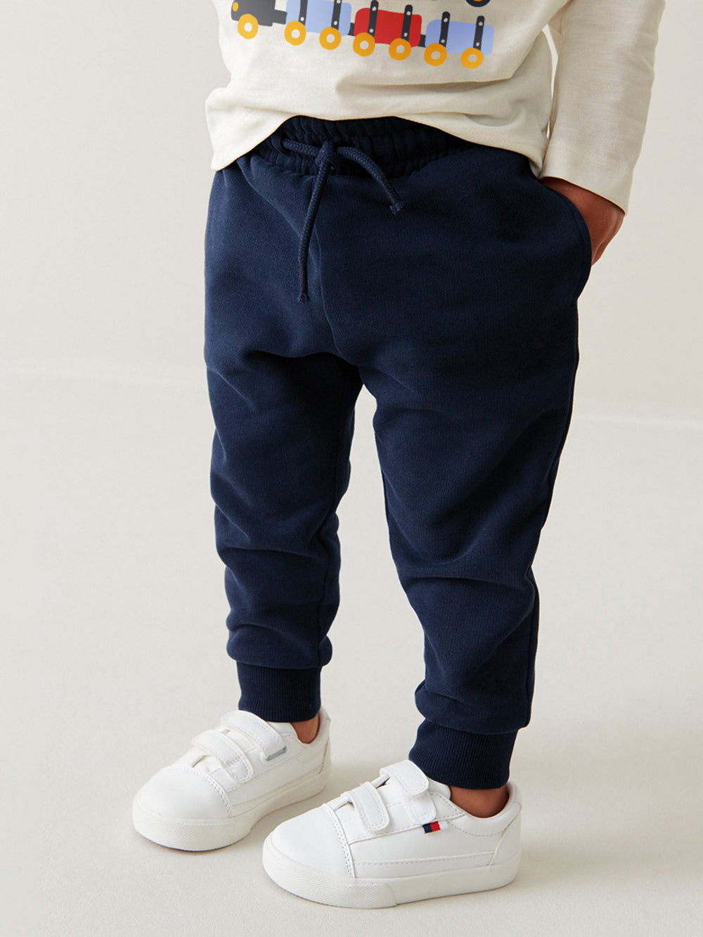 Boys Printed Round Neck Long Sleeves Pure Cotton T-Shirt With Jogger