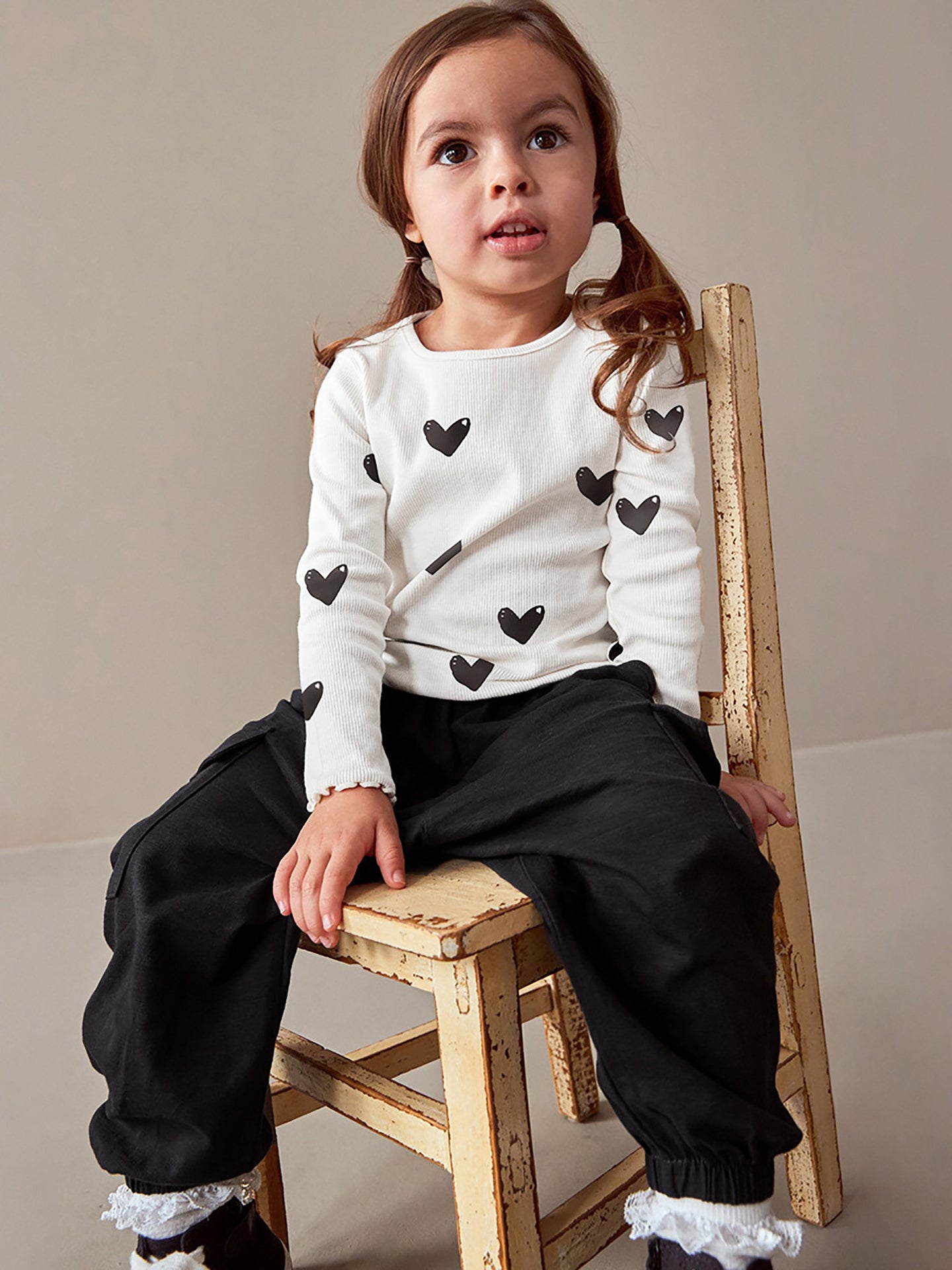 Girls Printed Round Neck Pure Cotton T-Shirt with Joggers