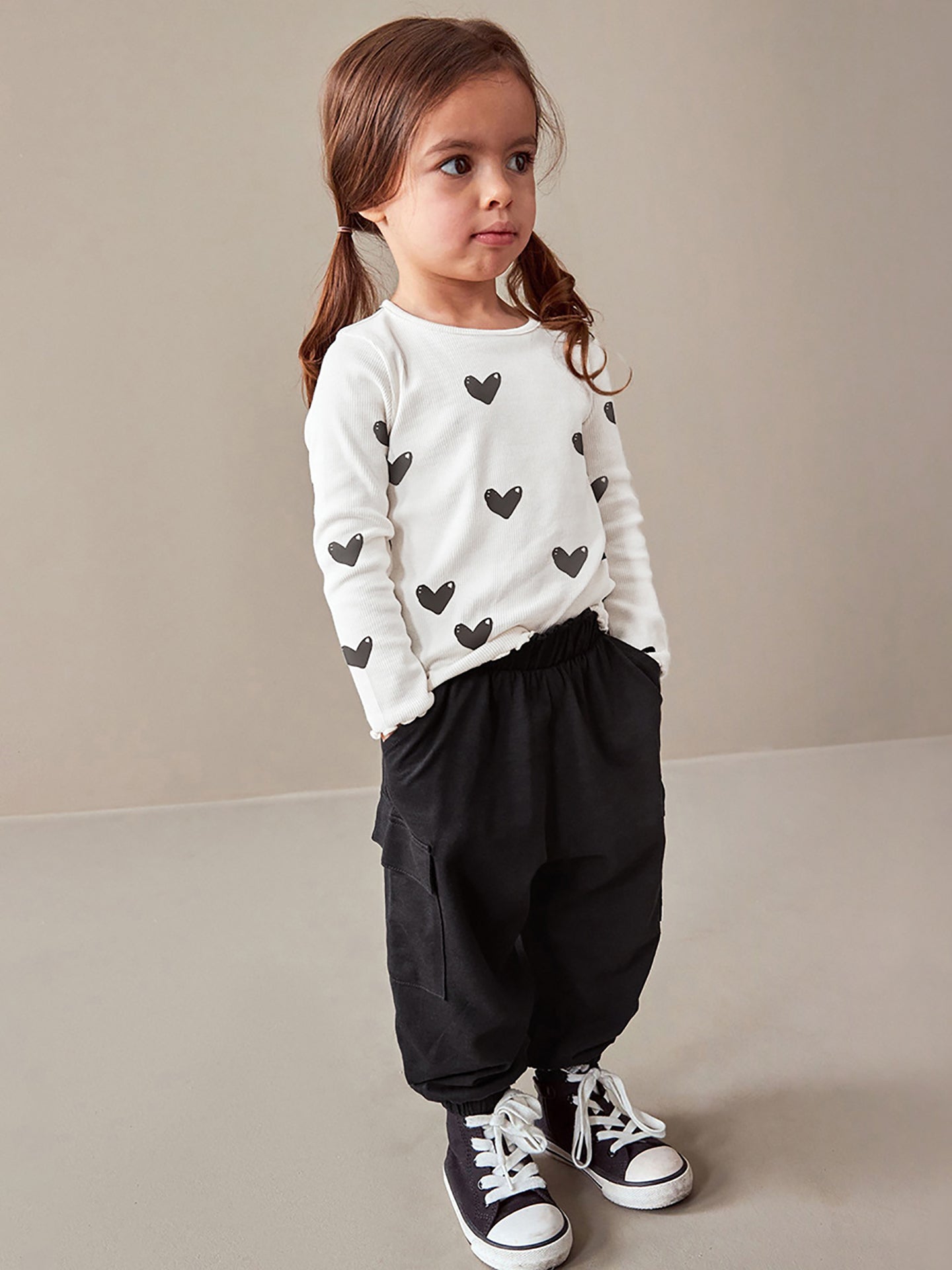 Girls Printed Round Neck Pure Cotton T-Shirt with Joggers