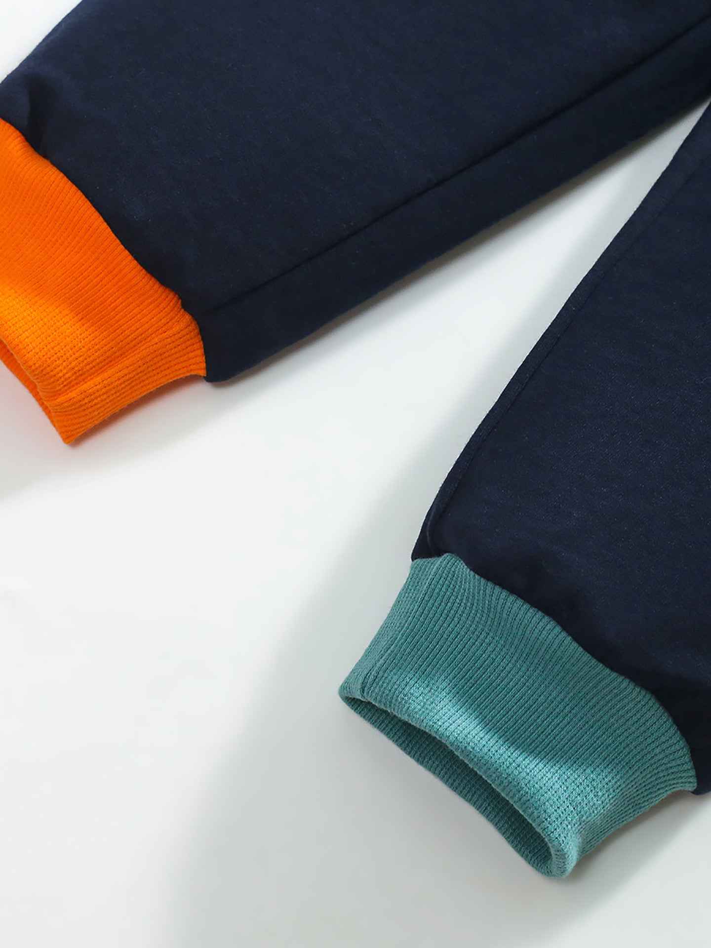 Boys Colourblocked Pure Cotton Sweatshirt With Pyjamas