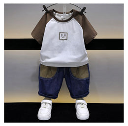 Boys Colourblocked Round Neck T-shirt With Shortss