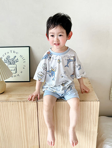 Boys Printed Round Neck T-shirt With Shorts