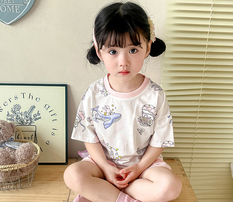 Girls Printed Round Neck T-Shirt With Shorts