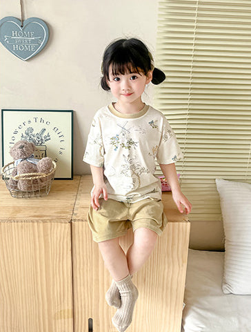 Girls Printed Round Neck T-Shirt With Shorts