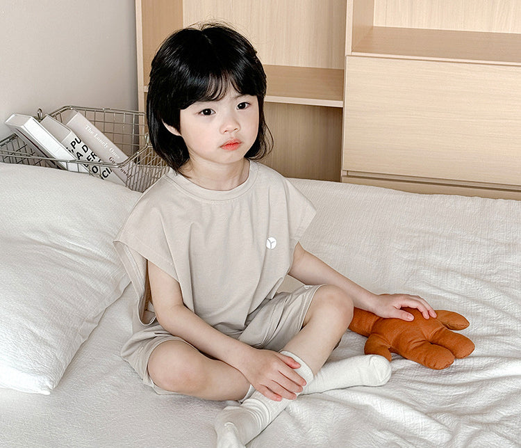 Boys Round Neck T-Shirt With Shorts
