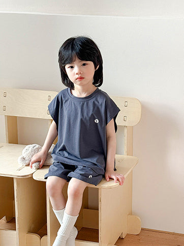 Boys Short Sleeves T-shirt With Shorts