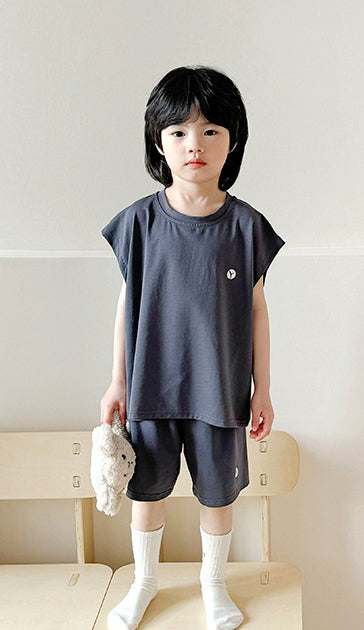 Boys Short Sleeves T-shirt With Shorts