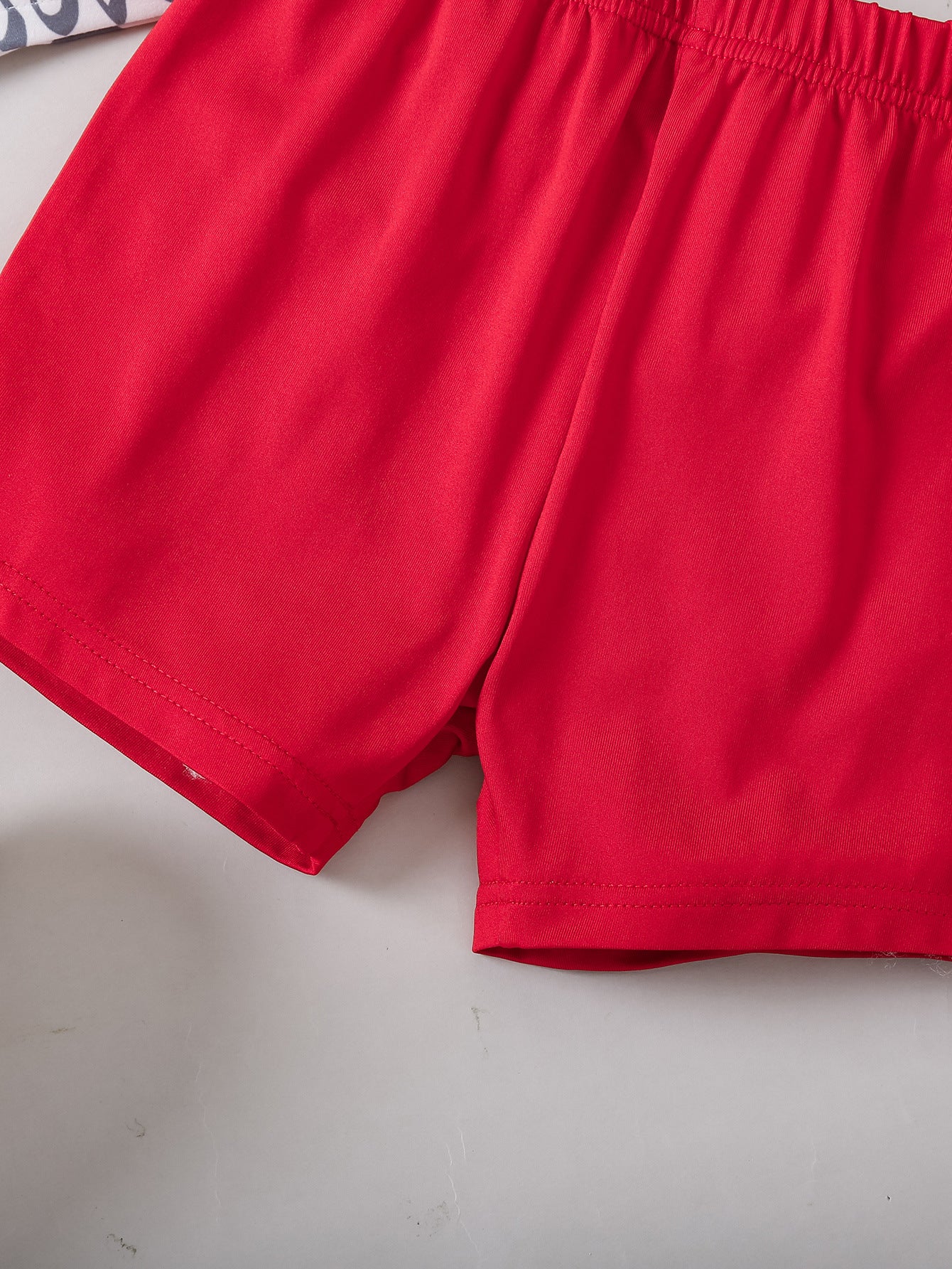 Boys Red & White Graphic Printed Round Neck T-shirt with Shorts
