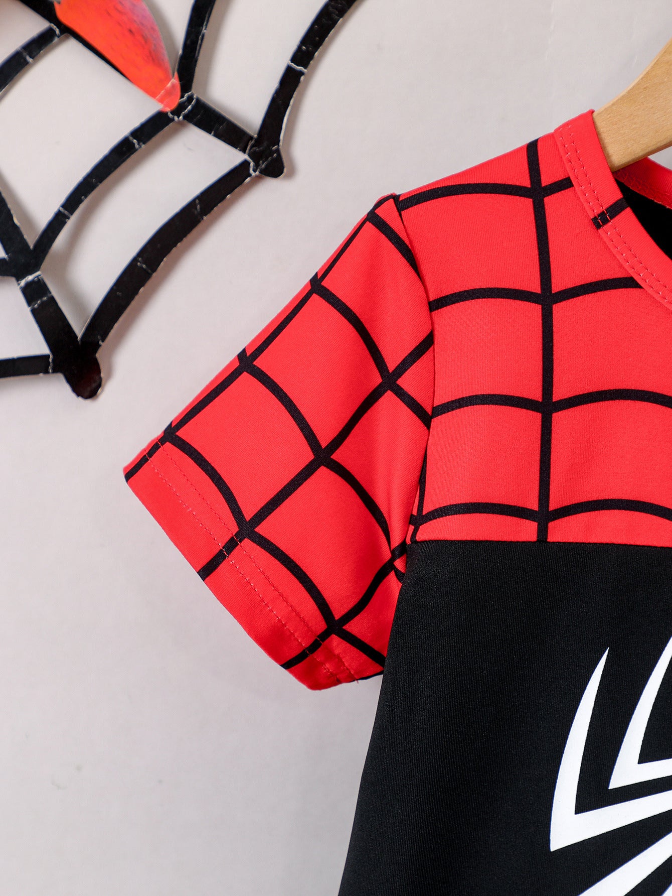 Boys Red Spider Man Printed Casual T-shirt With Shorts