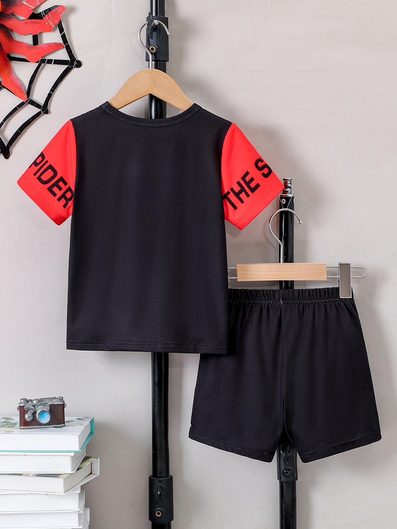 Boys Spider Man Printed Short Sleeves T-shirt with Shorts