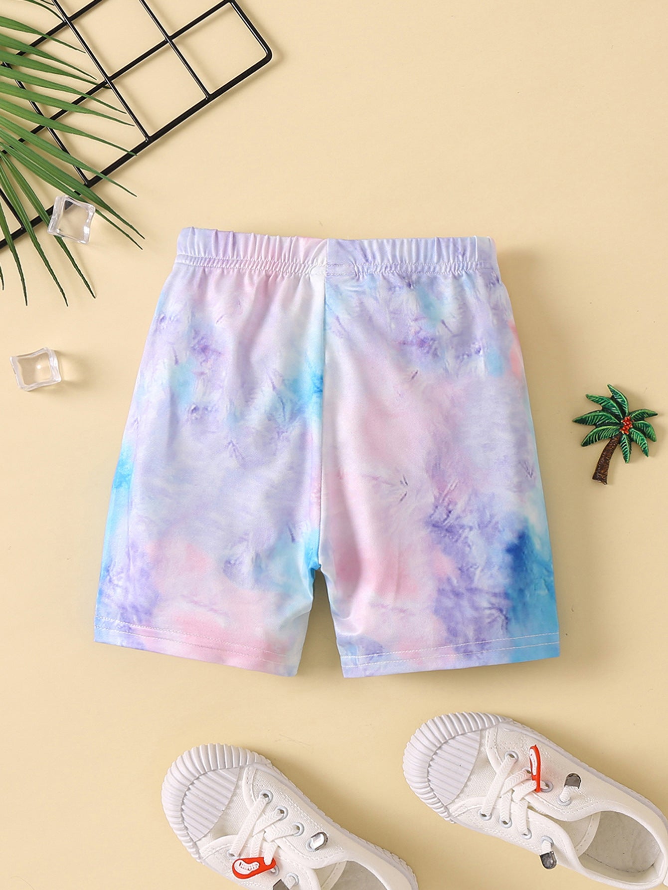 Girls Blue Abstract Printed Loose Fit Regular Shorts