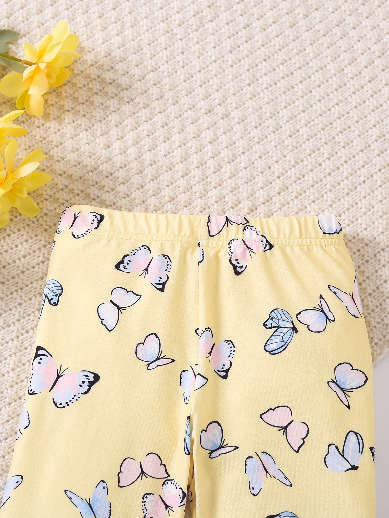 Girls Conversational Printed Mid-Rise Easy Wash Regular Trousers