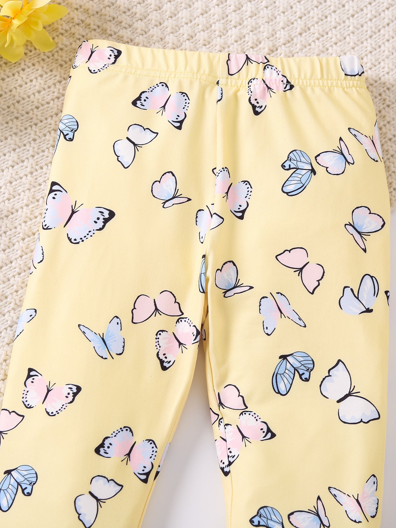 Girls Conversational Printed Mid-Rise Easy Wash Regular Trousers