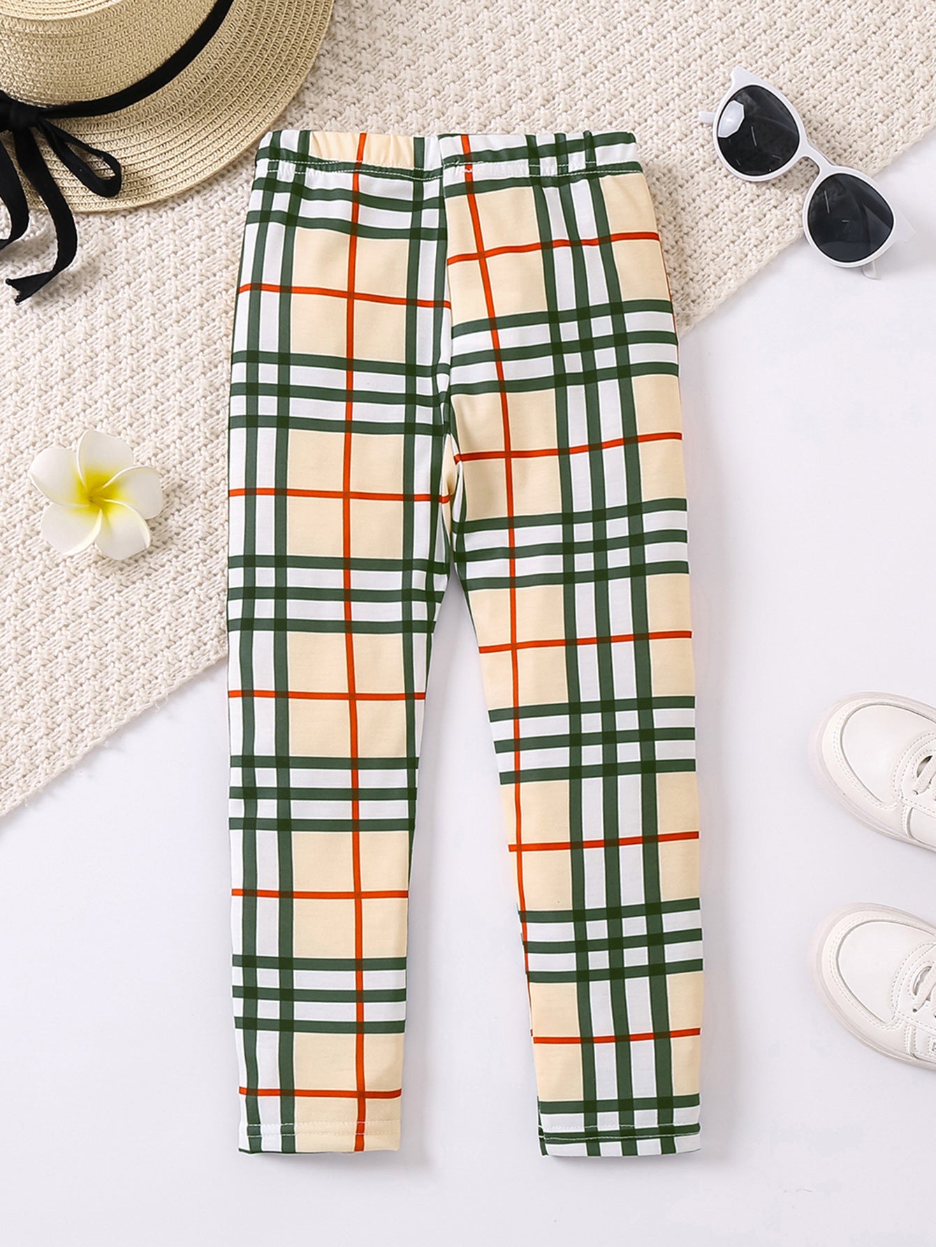 Girls Khaki Mid-Rise Checked Easy Wash Regular Trousers