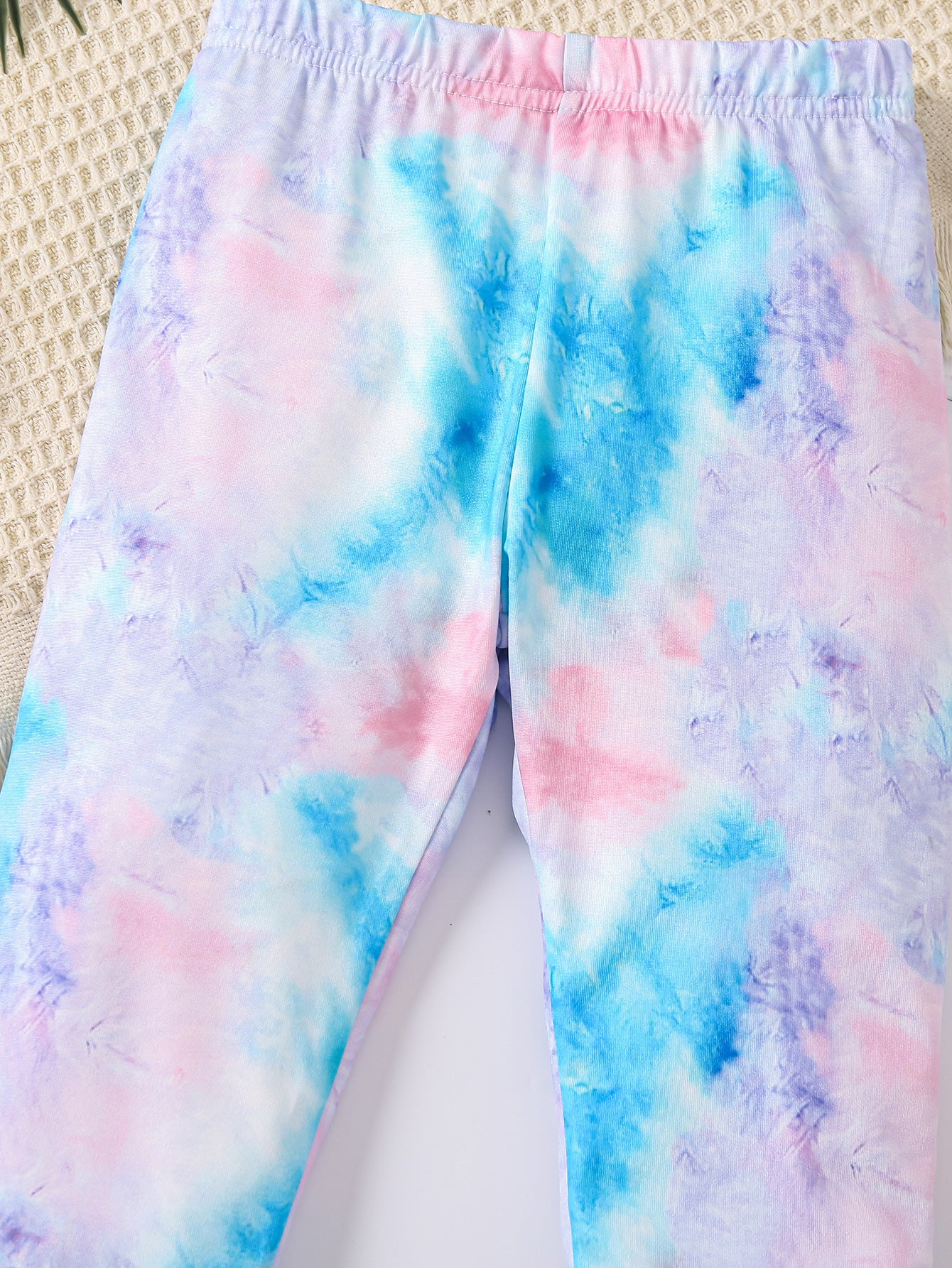 Girls Blue & White Mid-Rise Printed Easy Wash Regular Trousers