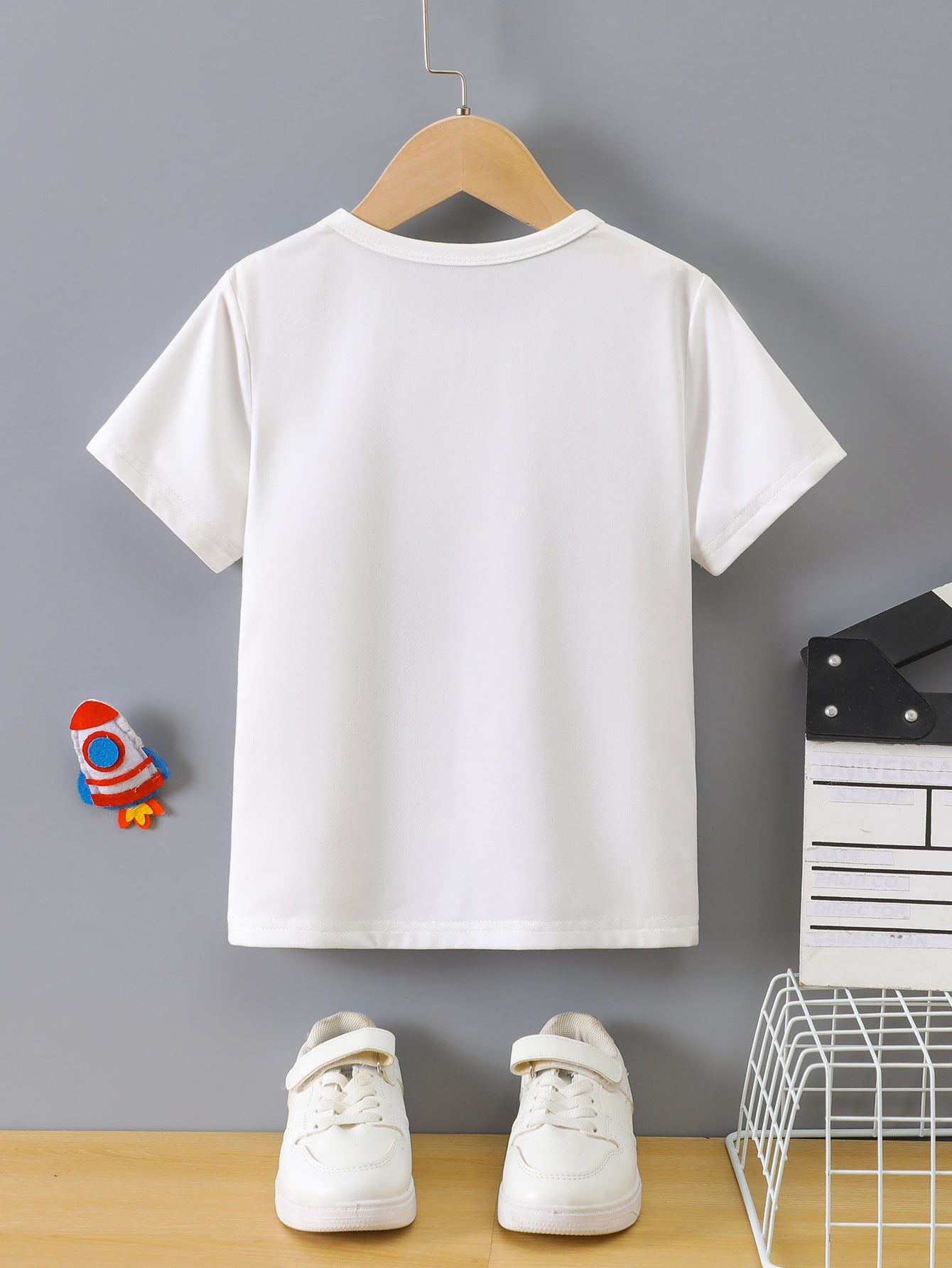 Girls Graphic Printed Short Sleeves Round Neck Casual T-shirt
