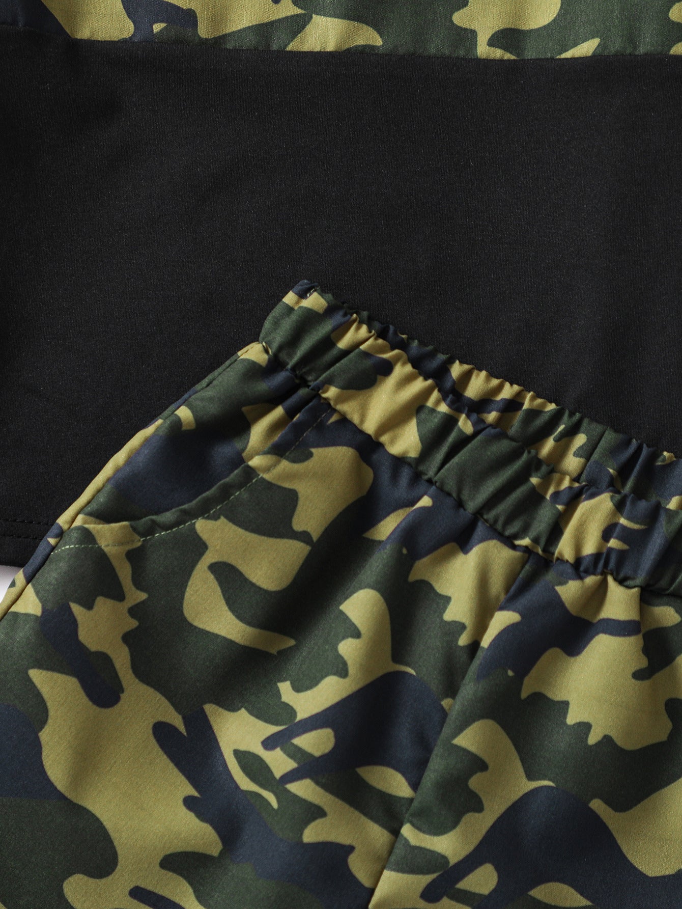 Boys Printed Short Sleeves Round Neck Top with Shorts