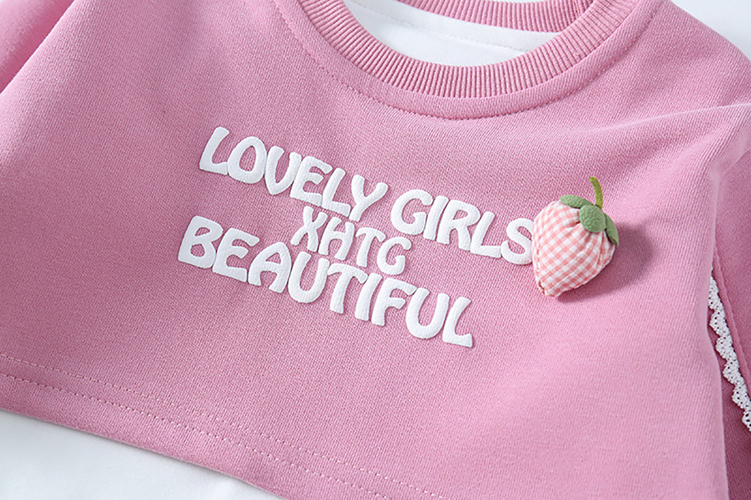 Girls Printed Round Neck Sweatshirt With Jogger