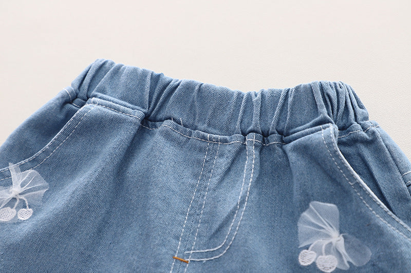 Girls Embroidered Round Neck T-shirt With Shorts
