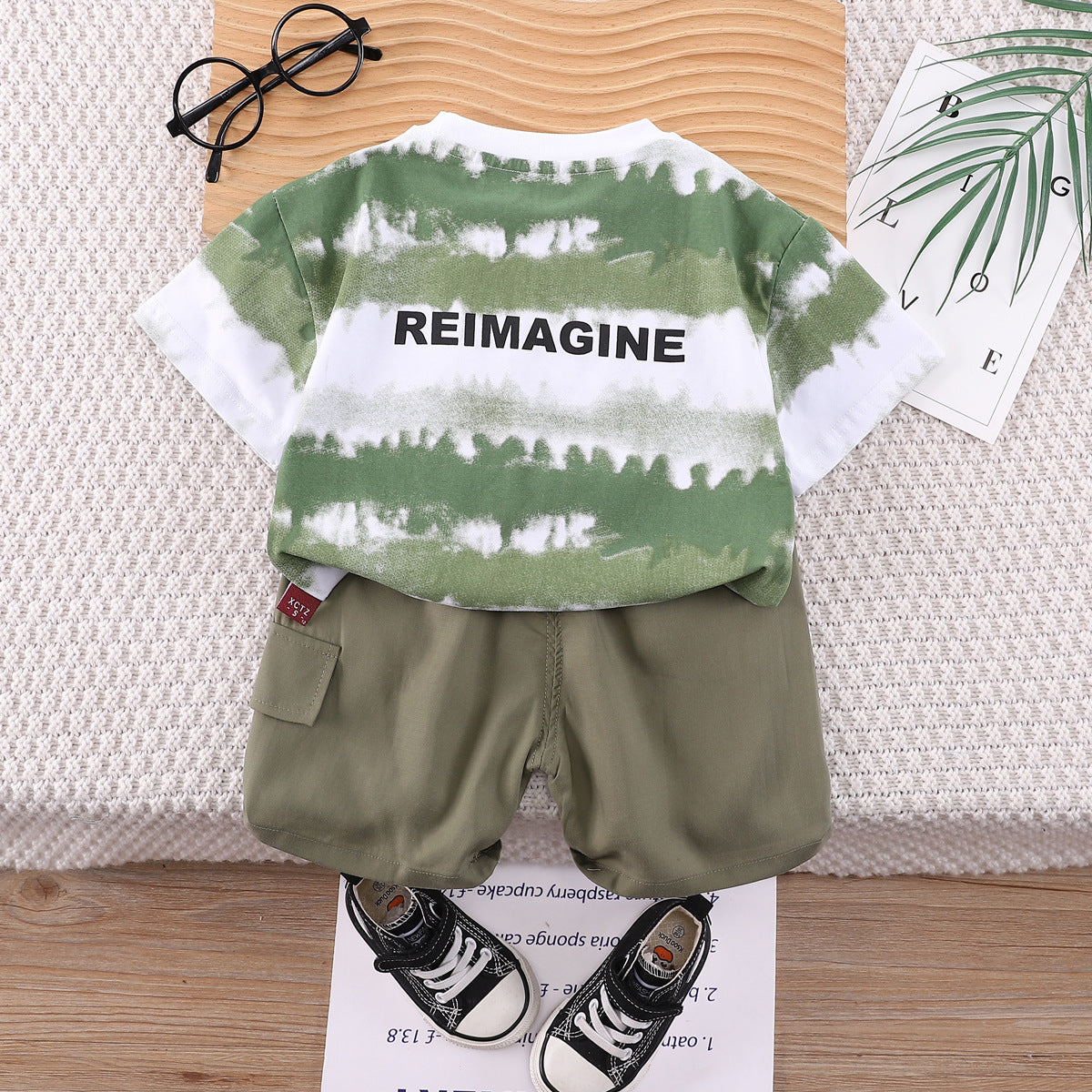 Boys Green Typography Printed T-shirt With Shorts