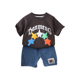 Boys Brown Typography Printed T-shirt With Shorts