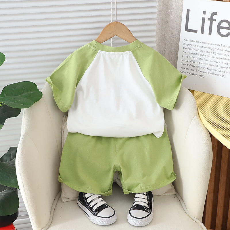 Boys Green & white Graphic Printed Raglan Sleeves T-shirt & Shorts