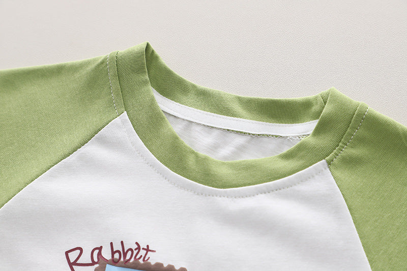 Boys Green & white Graphic Printed Raglan Sleeves T-shirt & Shorts