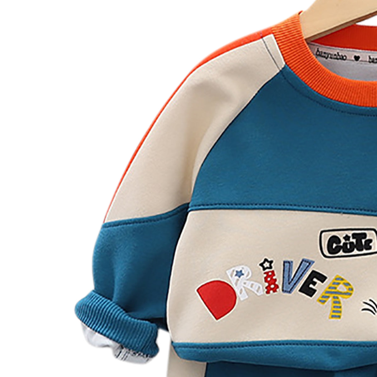 Boys Colourblocked Round Neck Long Sleeves Sweatshirt With Jogger