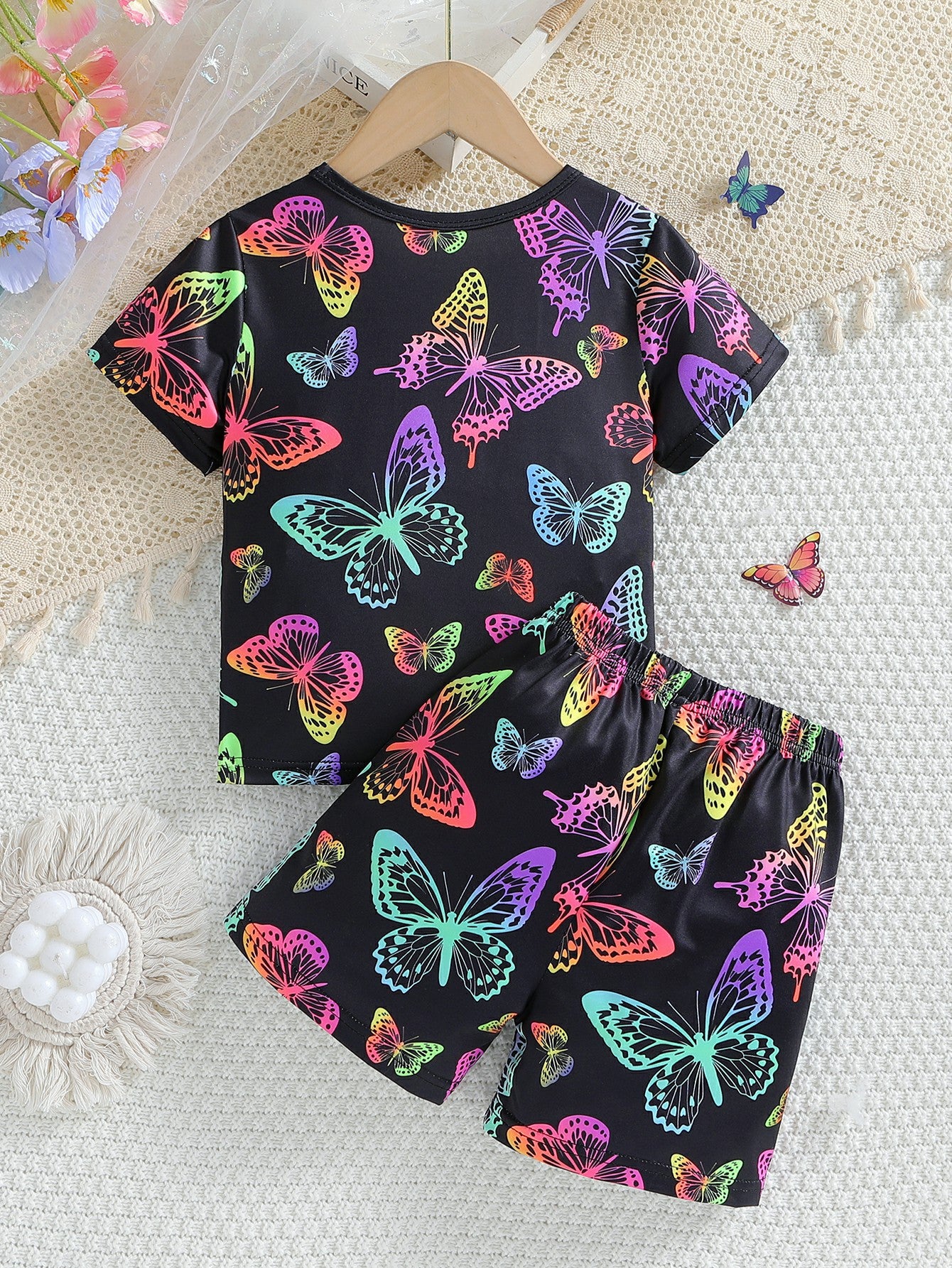 Girls Printed T-shirt with Shorts