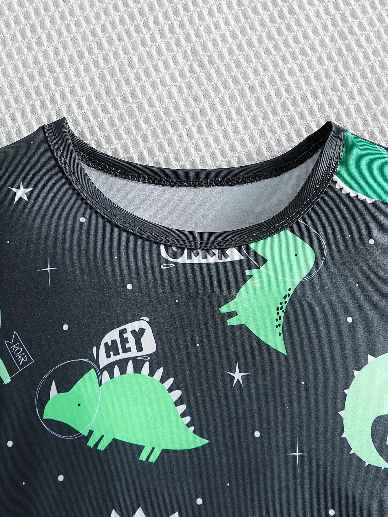 Boys Graphic Printed Round Neck T-shirt with Shorts