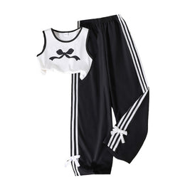 Girls Printed Sleeveless Crop T-shirt with Trousers