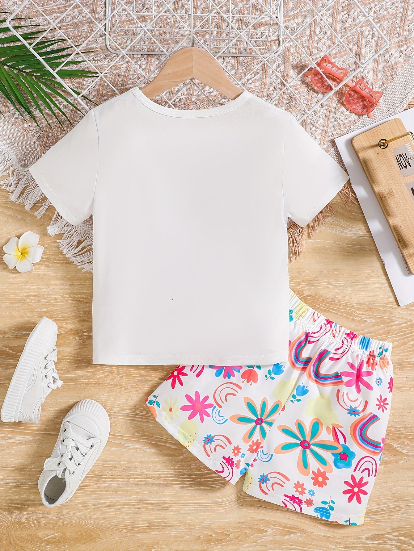 Girls Printed T-shirt with Shorts