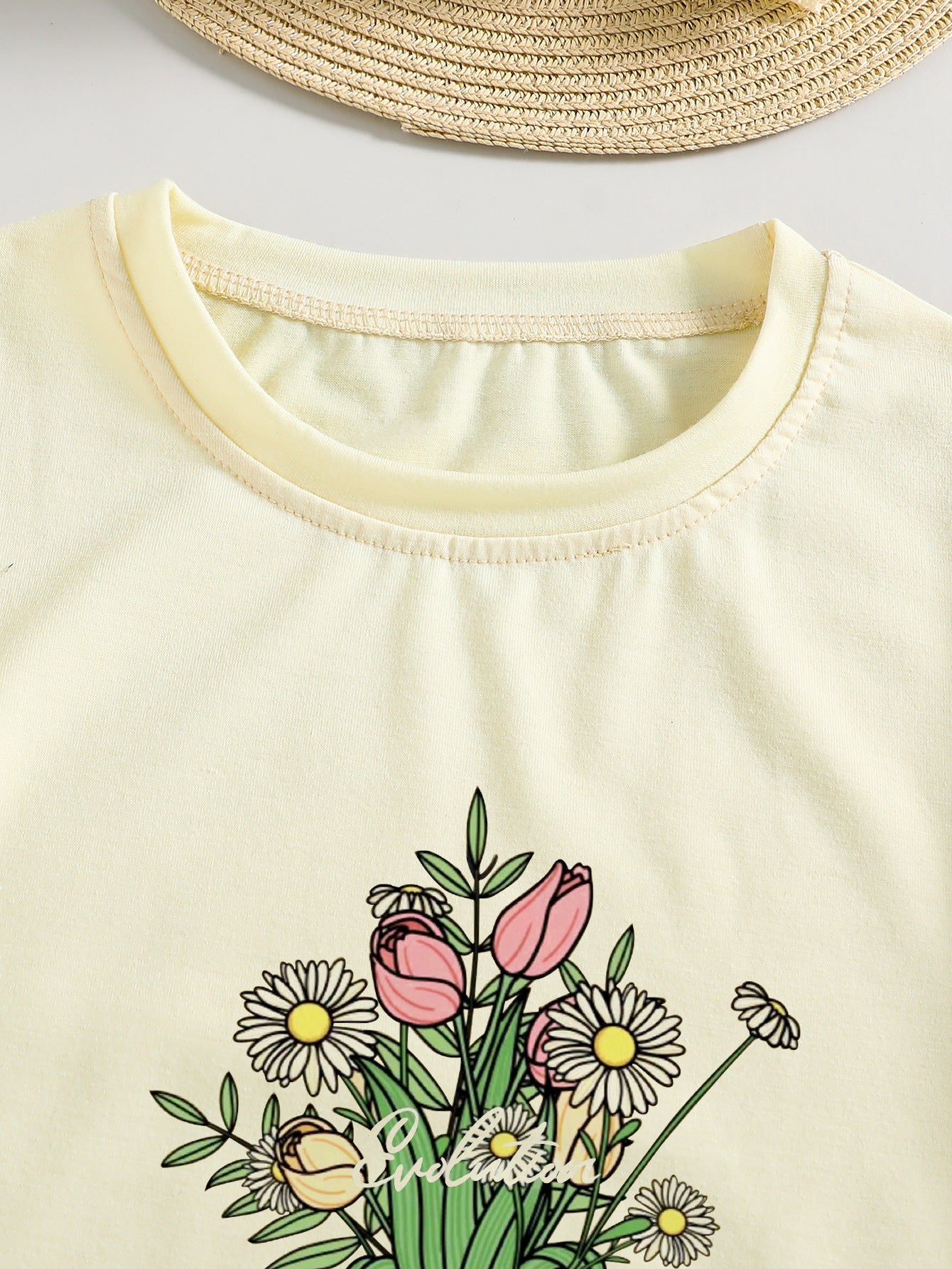Girls Printed T-shirt with Shorts