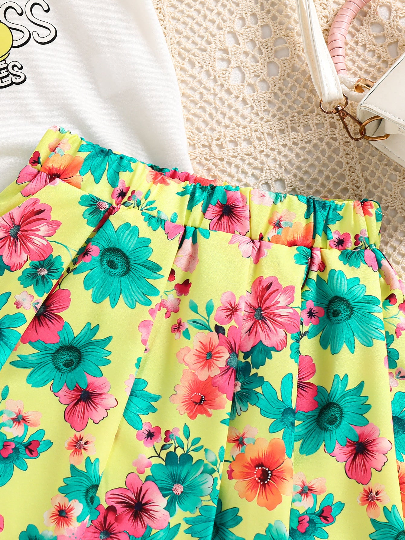 Girls Printed T-shirt With Skirt