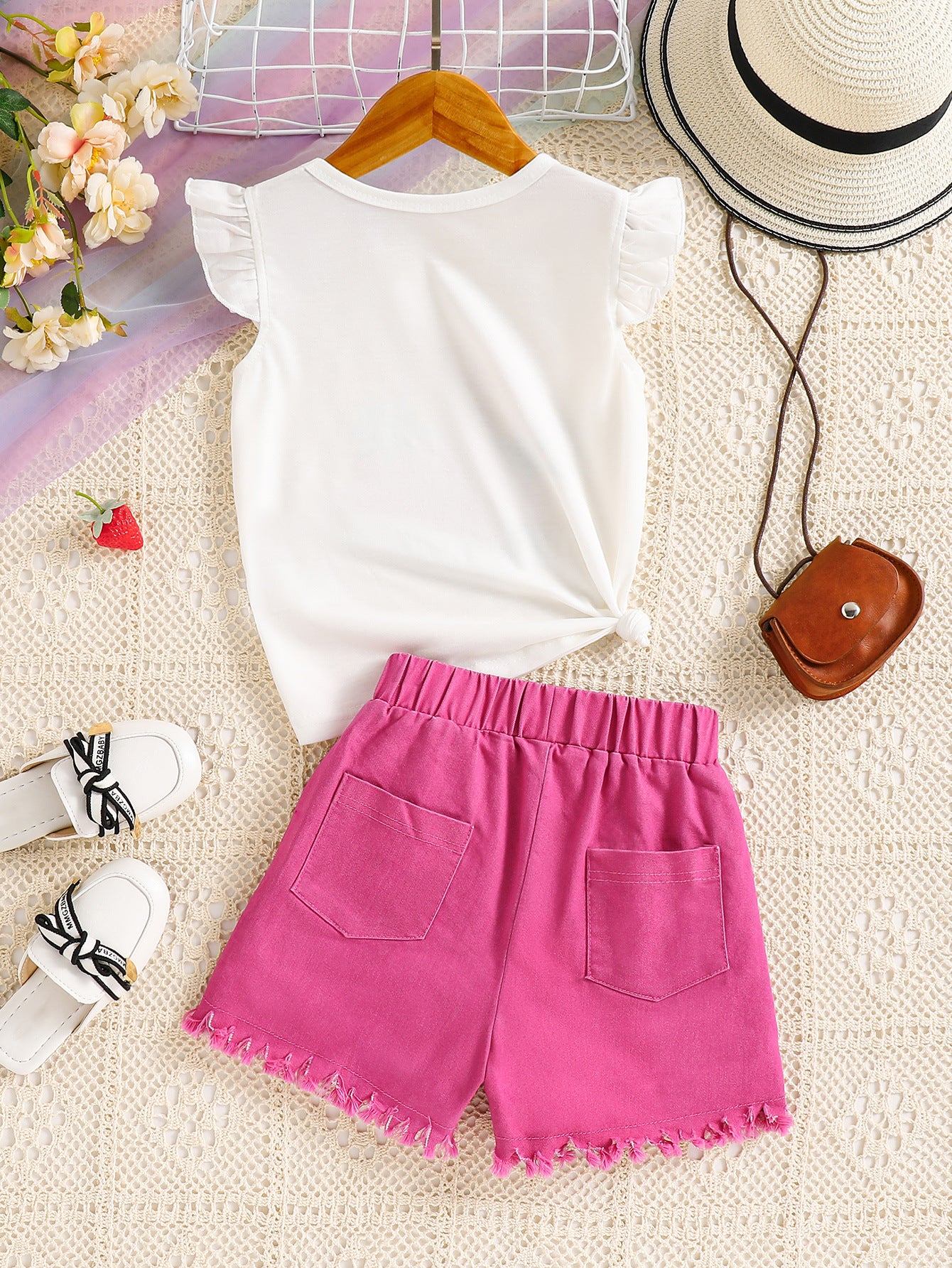 Girls Short Sleeves T-shirt With Shorts