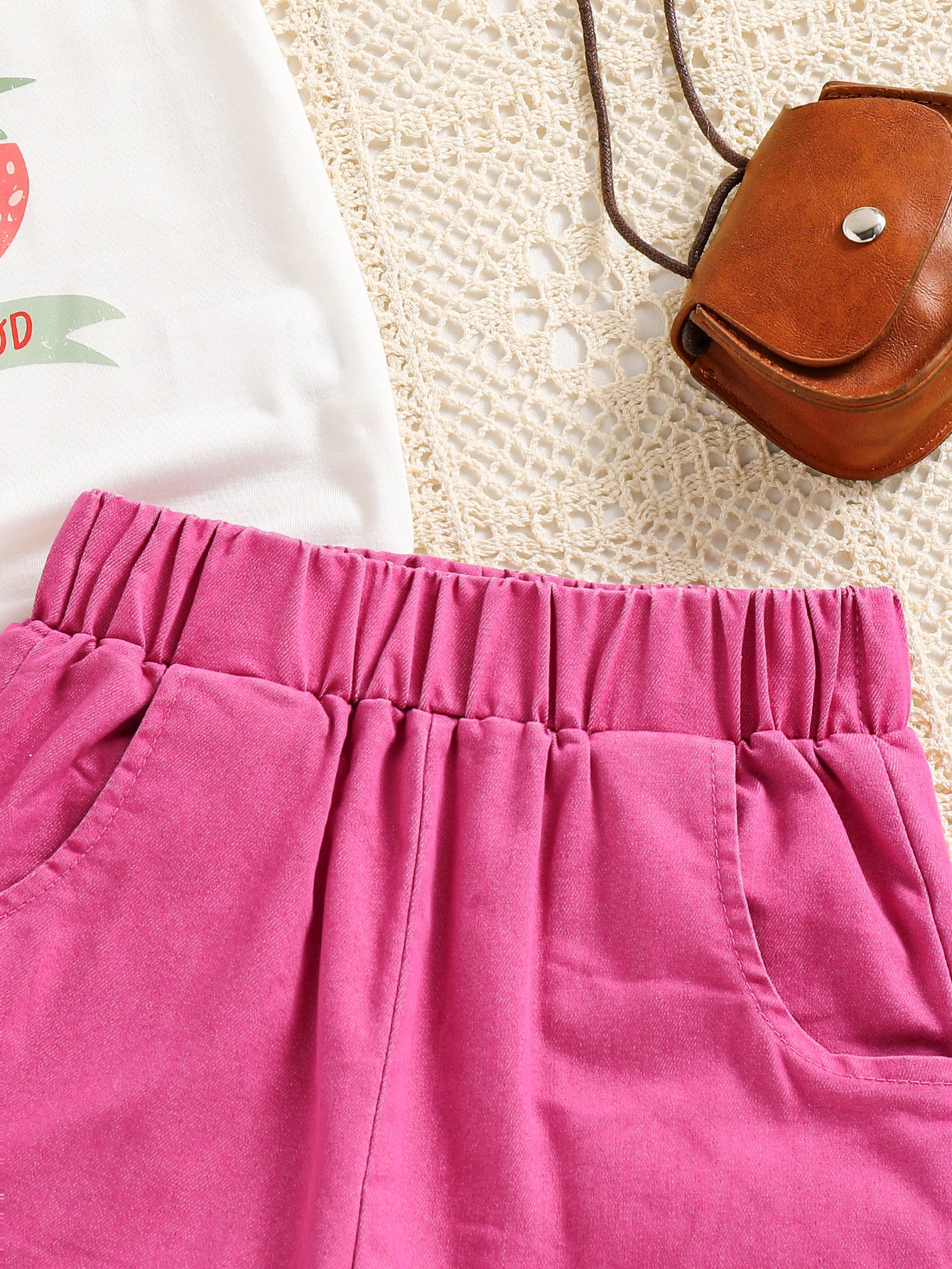 Girls Short Sleeves T-shirt With Shorts