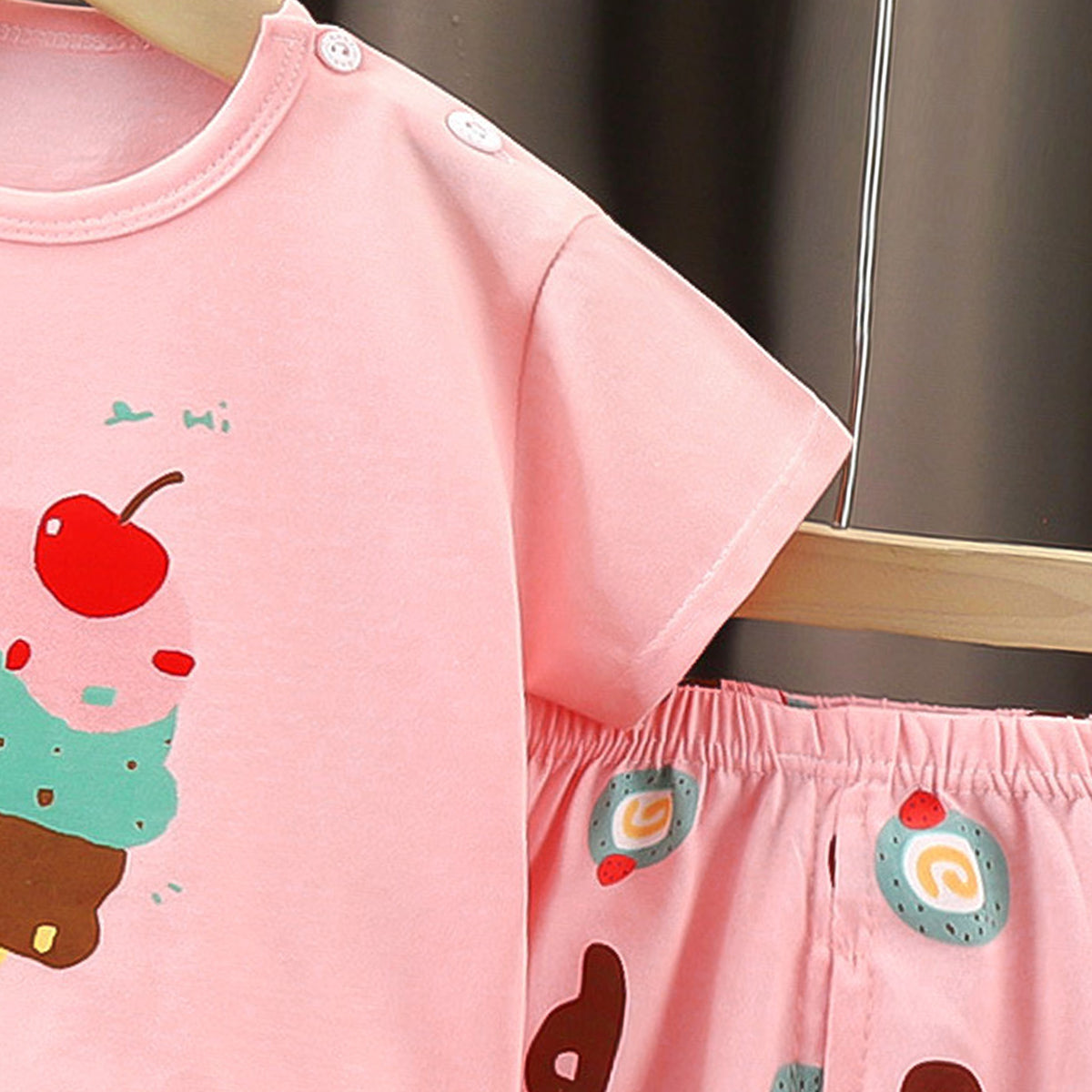 Girls Printed Short Sleeves Pure Cotton T-shirt With Shorts