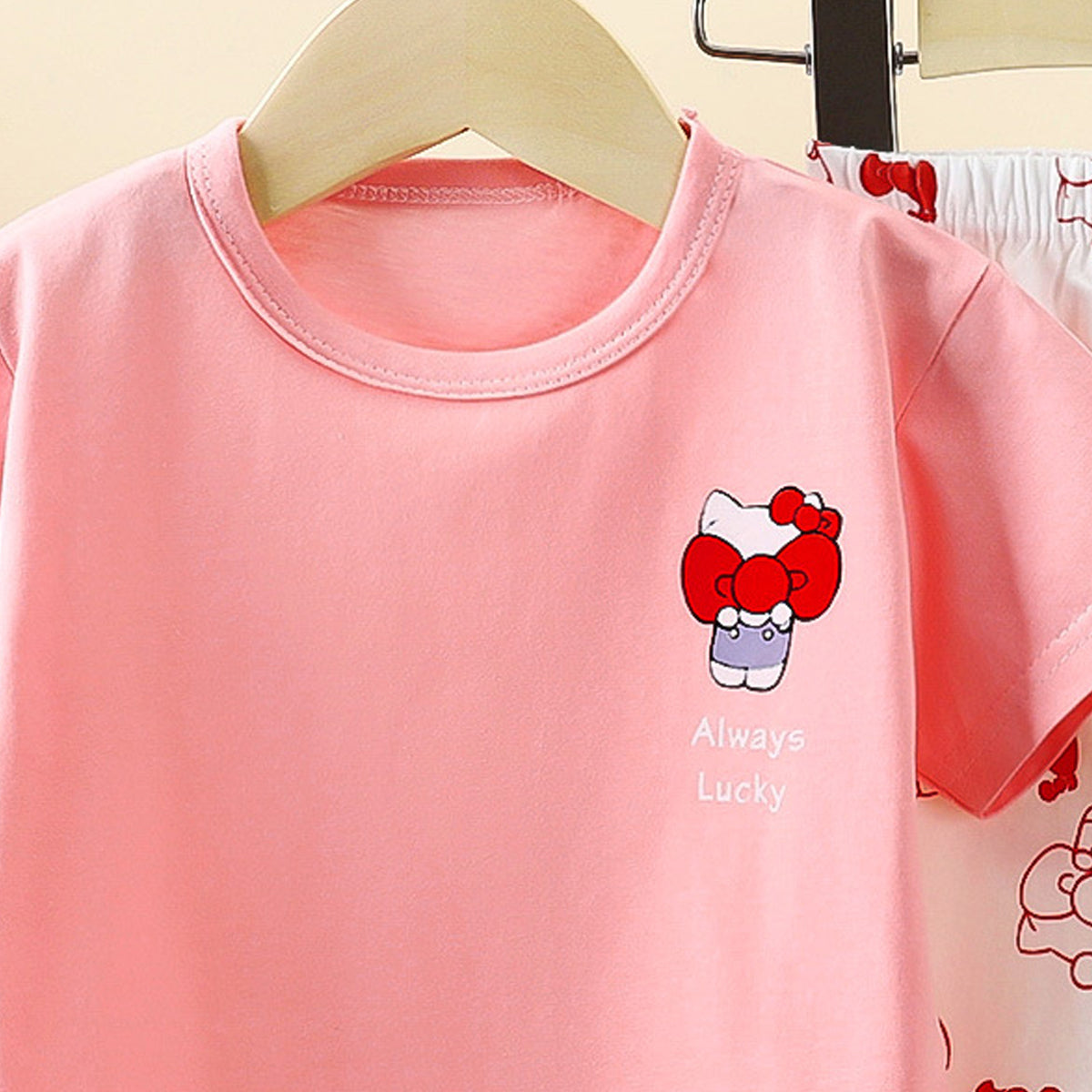 Girls Printed Round Neck Pure Cotton T-Shirt With Trousers