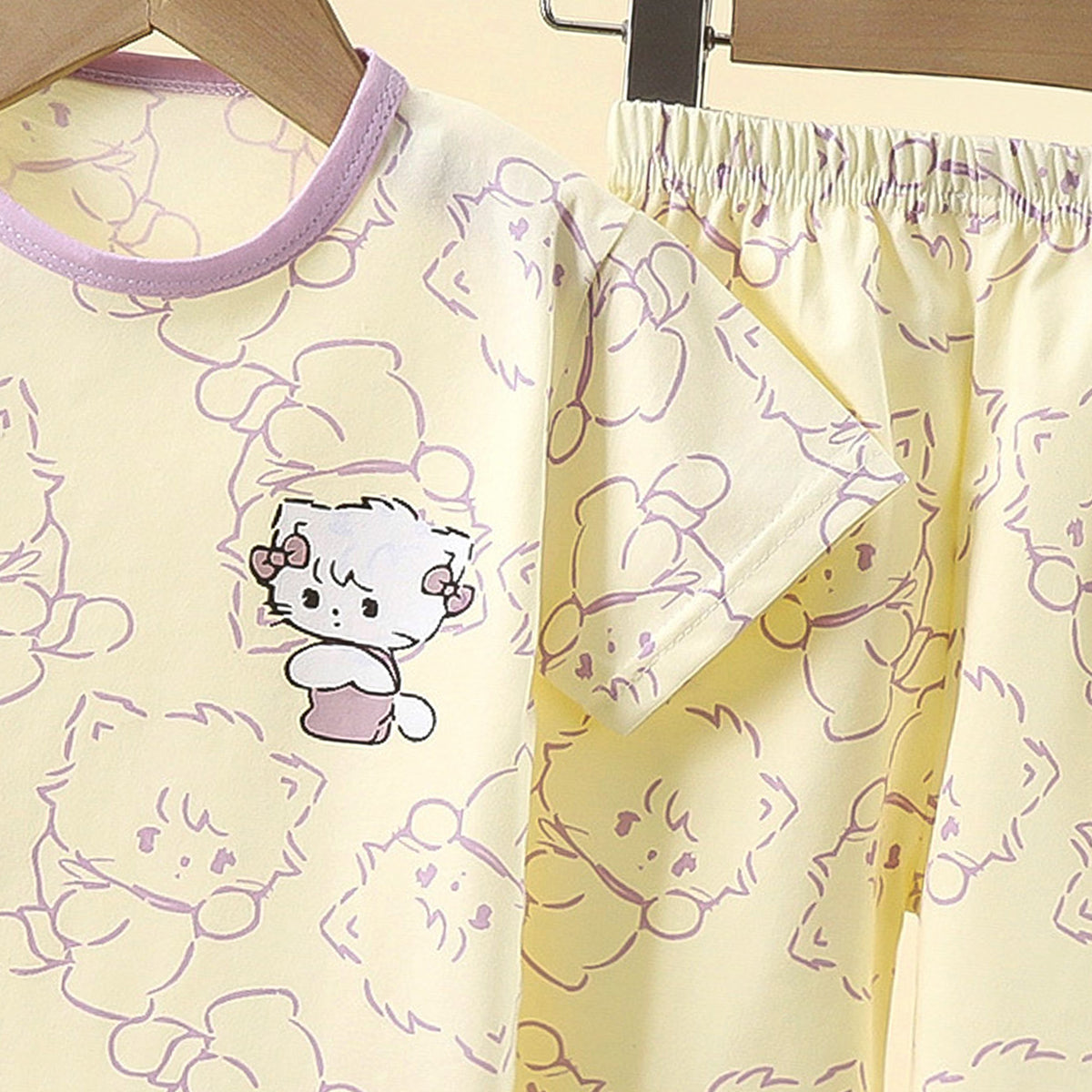 Girls Printed Short Sleeves T-shirt With Trousers