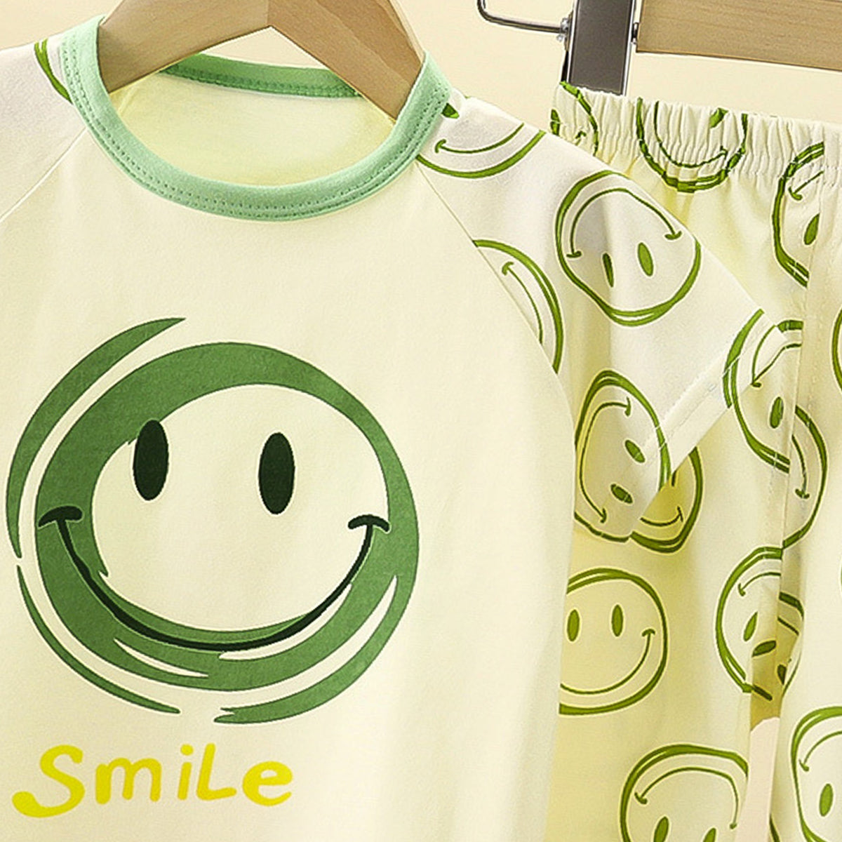 Boys Printed Short Sleeves T-shirt With Trousers