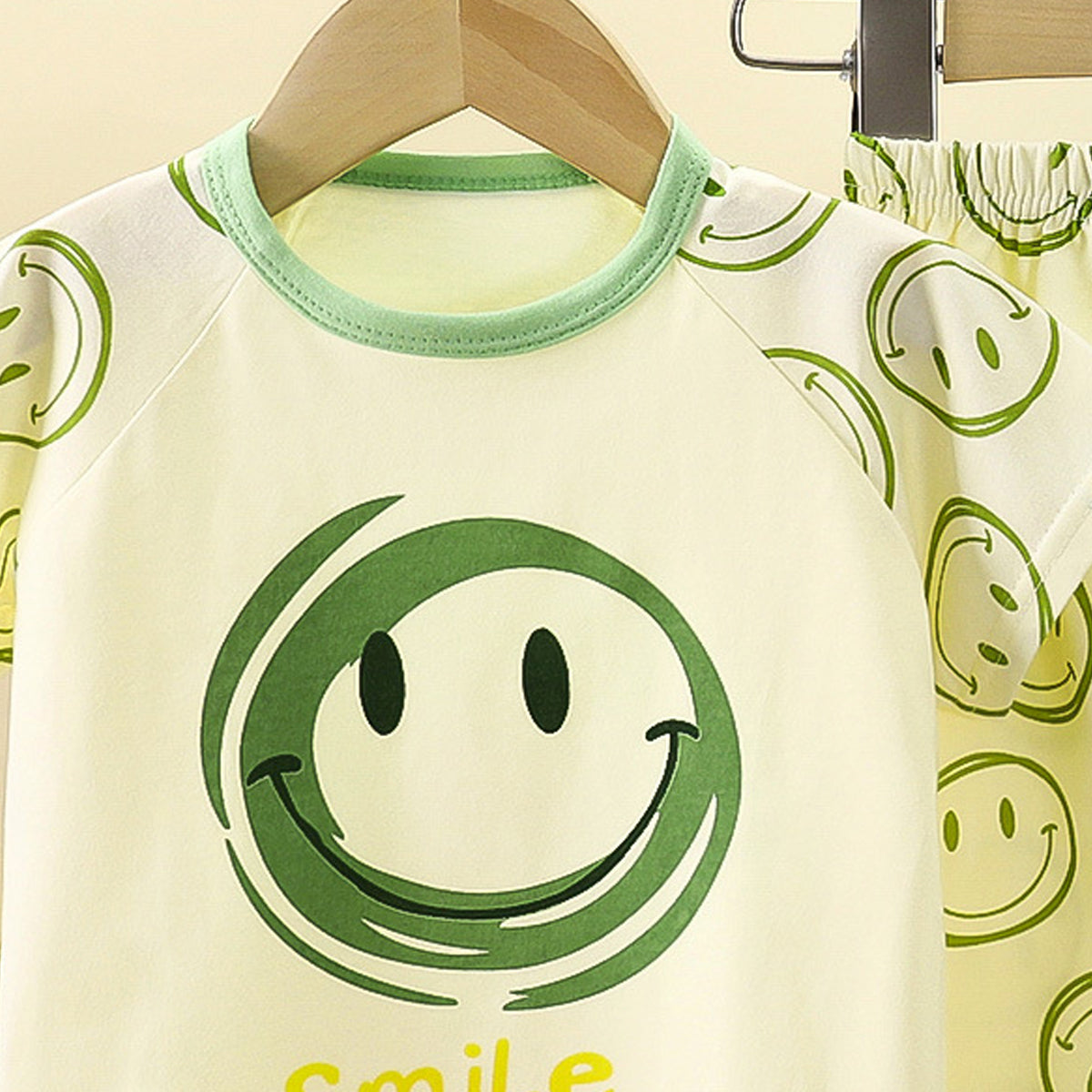 Boys Printed Short Sleeves T-shirt With Trousers