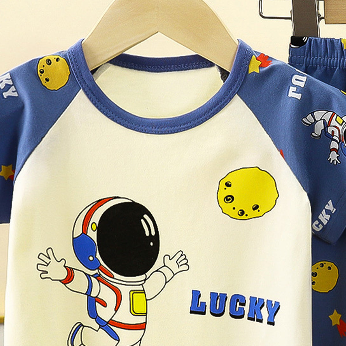 Boys Printed Short Sleeves Pure Cotton T-shirt With Trousers